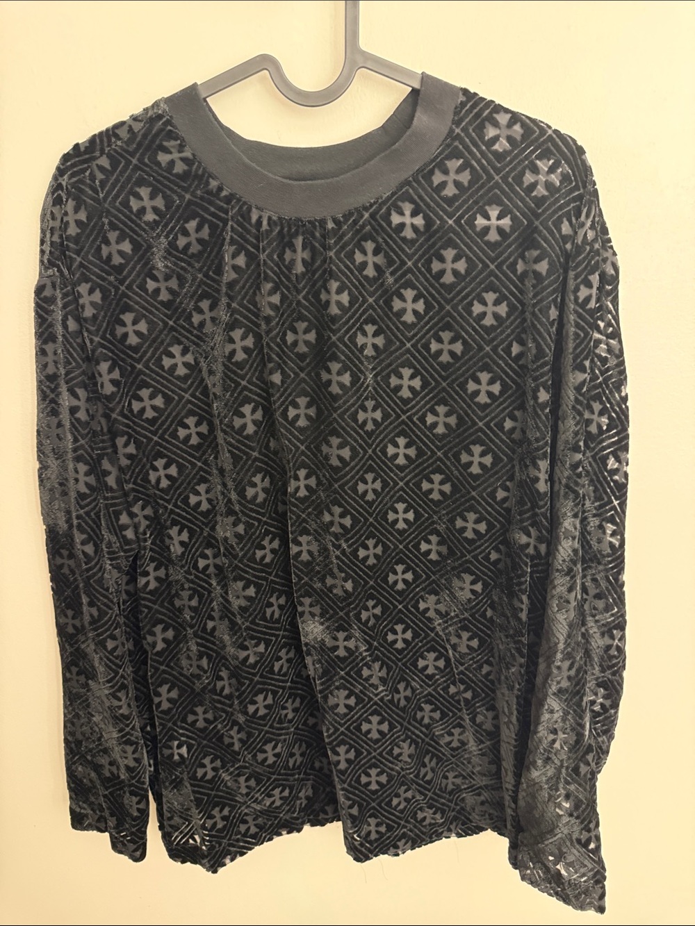 Textured Black Velvet Patterned Long Sleeve Top